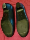 STYLISH NAVY BLUE KITTEN HEEL WOMEN'S SIZE 8 CLOSED TOE - PRE-OWNED — photo 3