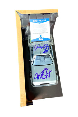 DeLorean Michael J Fox Christopher Lloyd Signed Auto Back To The Future 1:24 Delorean Bas