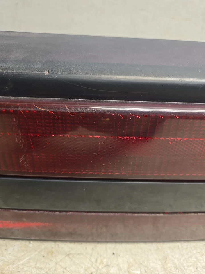 ** 89-96 Buick Century Centro Baúl Acabado Luz Trasera Lámpara Panel y ARNÉS H220 Foto 3 de 4