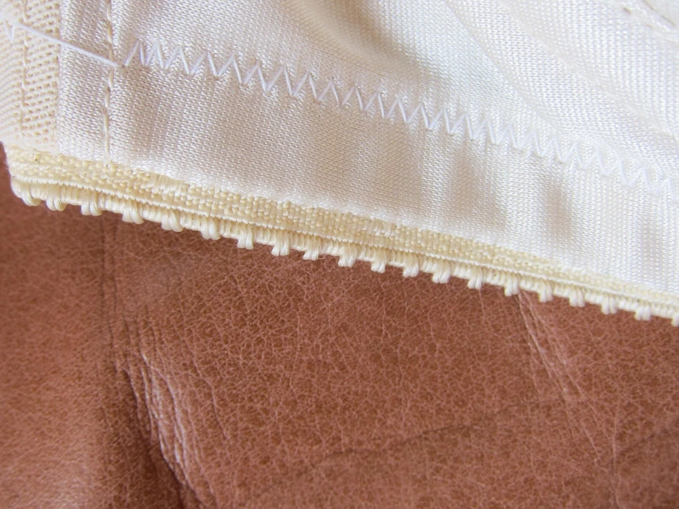 Vintage NWOT Carnival Surprise 38B Strapless Underwire Unlined Bra Light Beige - Image 4 of 4