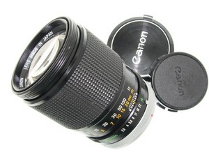 Canon 135mm F/2.5 S.C. FD Manual Focus Portrait Lens - Excellent