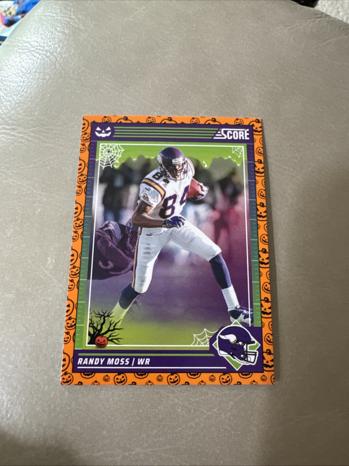 RANDY MOSS #189 2024 PANINI SCORE-A-TREAT VIKINGS ORANGE PUMPKINS