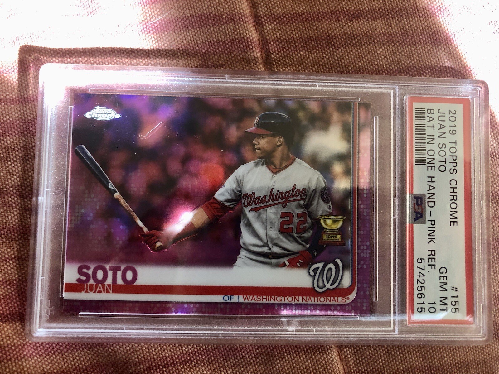 2019 Topps Chrome Juan Soto Bat In One Hand Pink Refractor #155 PSA 10