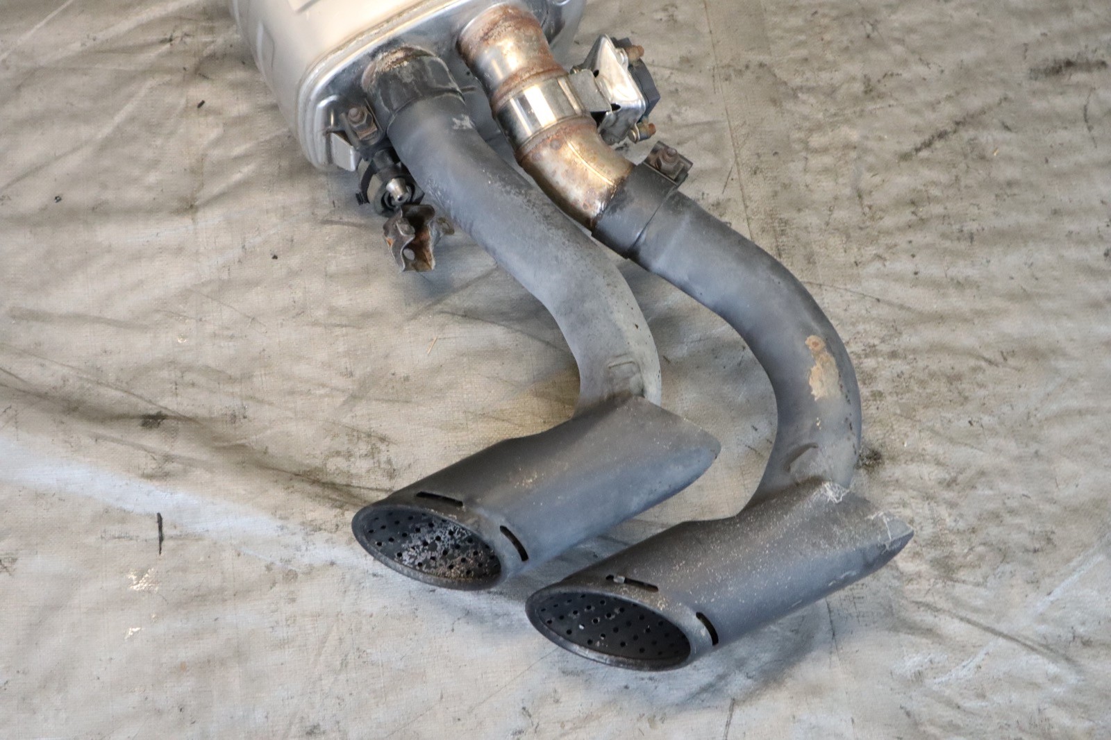 2018 2019 LAMBORGHINI URUS 4.0L OEM FACTORY CAT-BACK EXHAUST SYSTEM