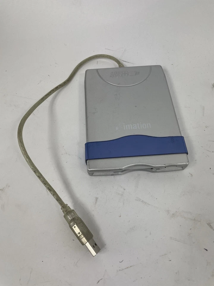 Unidad de disquete externa USB Imation D353FUE - PLATEADA Foto 2 de 4