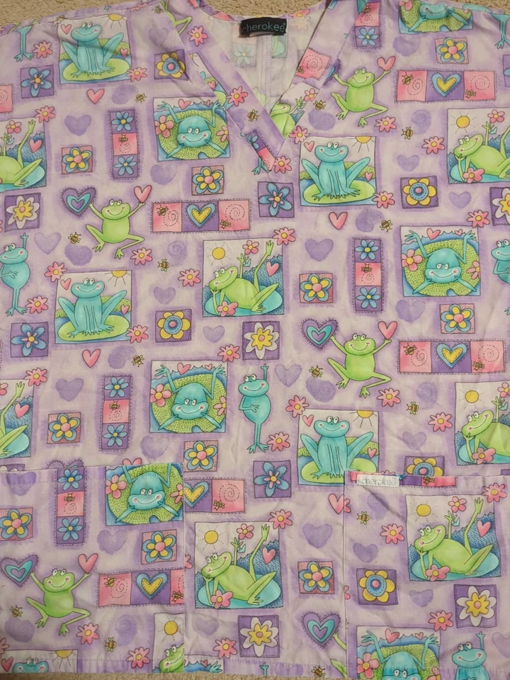 Uniforme Exfoliante Cherokee Tooniforms Ranas Caprichosas Púrpura Talla Mediana Cuello en V Foto 2 de 4