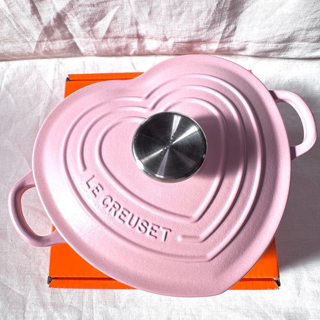 Le Creuset Cocotte D'amour 20cm Sugar Pink Silver knob 2qt Heart