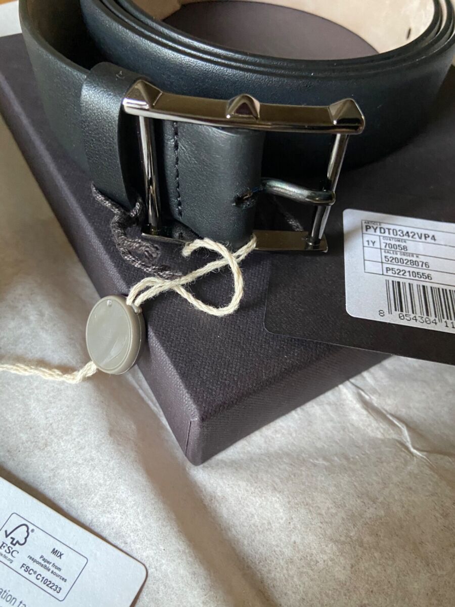 Valentino Garavani Leather Belt 105 cm 42 in new with tag | eBay Valentino Garavani Leather Belt 105 cm 42 in new with tag | eBay