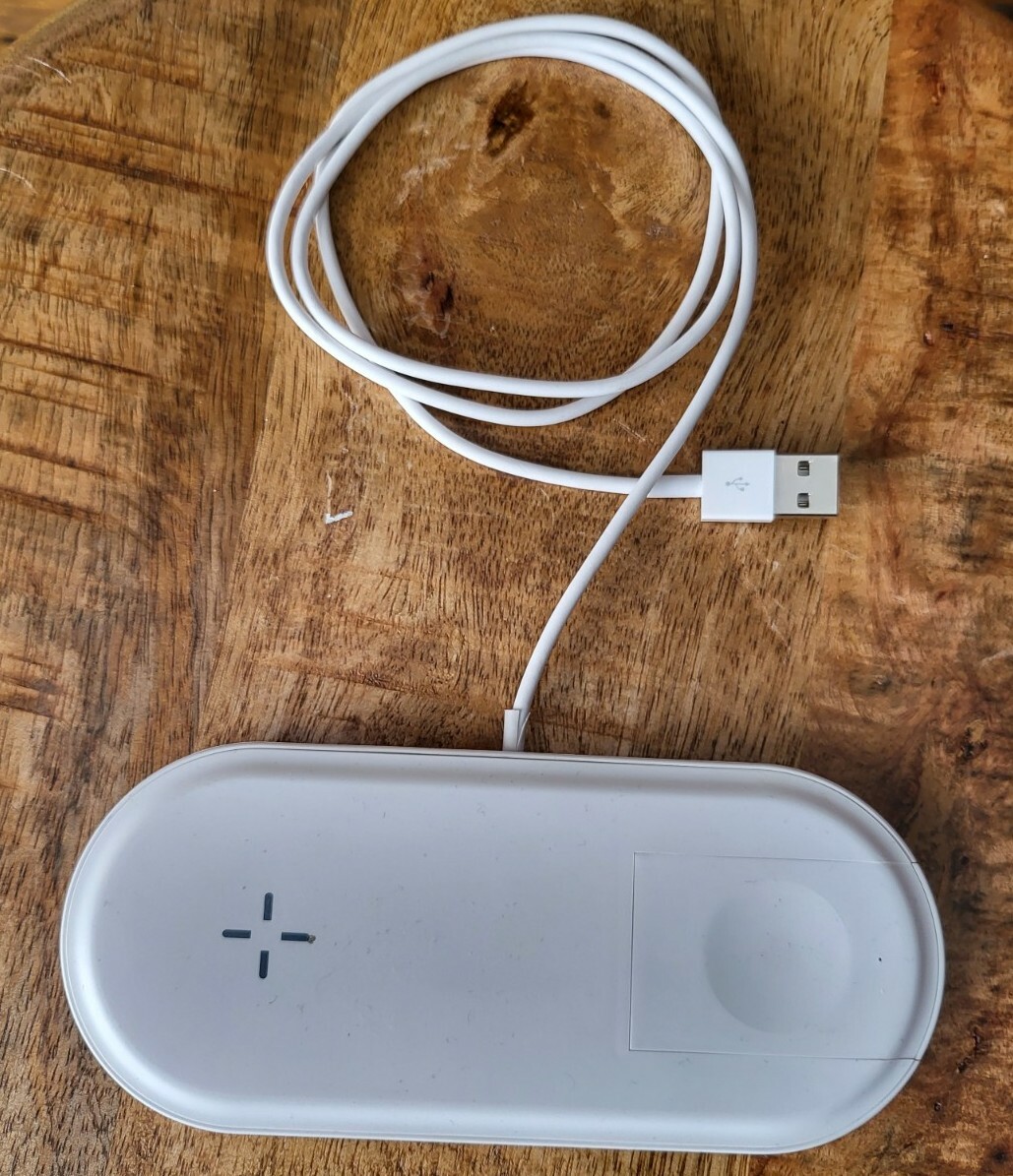 Wireless Charger for Smartphones & Smartwatches Fast Qi Charging Pad-image