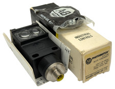 Allen Bradley 42GRP-9000-QD1 /A PhotoSwitch Diffuse Sensor - Quick Disconnect