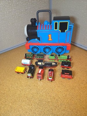 Thomas & Friends Trains Take Along Lot Diecast Trains & Carrying Case- See Pics