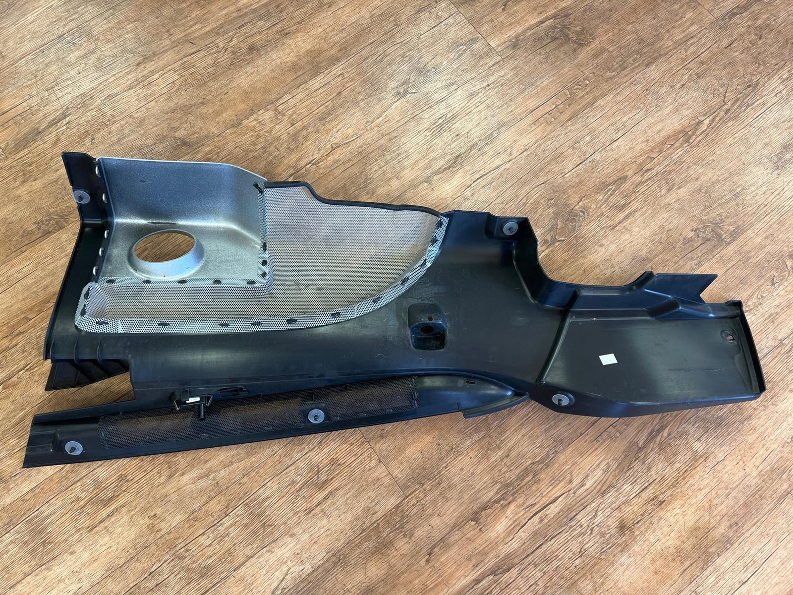 2008-2012 2014-2015 AUDI R8 - Right Engine Compartment Cover 420863082K (MK)