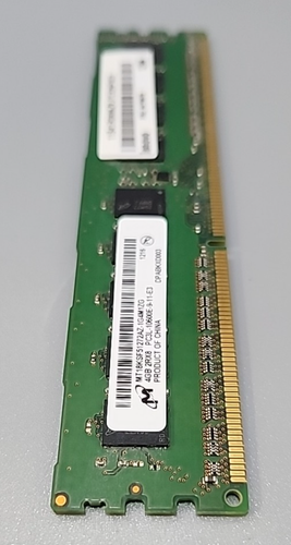 LOT OF 2-Micron MT18KSF51272AZ-1G4M1ZG 4GB 2Rx8 PC3L-10600E-9-11-E3 Server MEM - Afbeelding 2 van 5