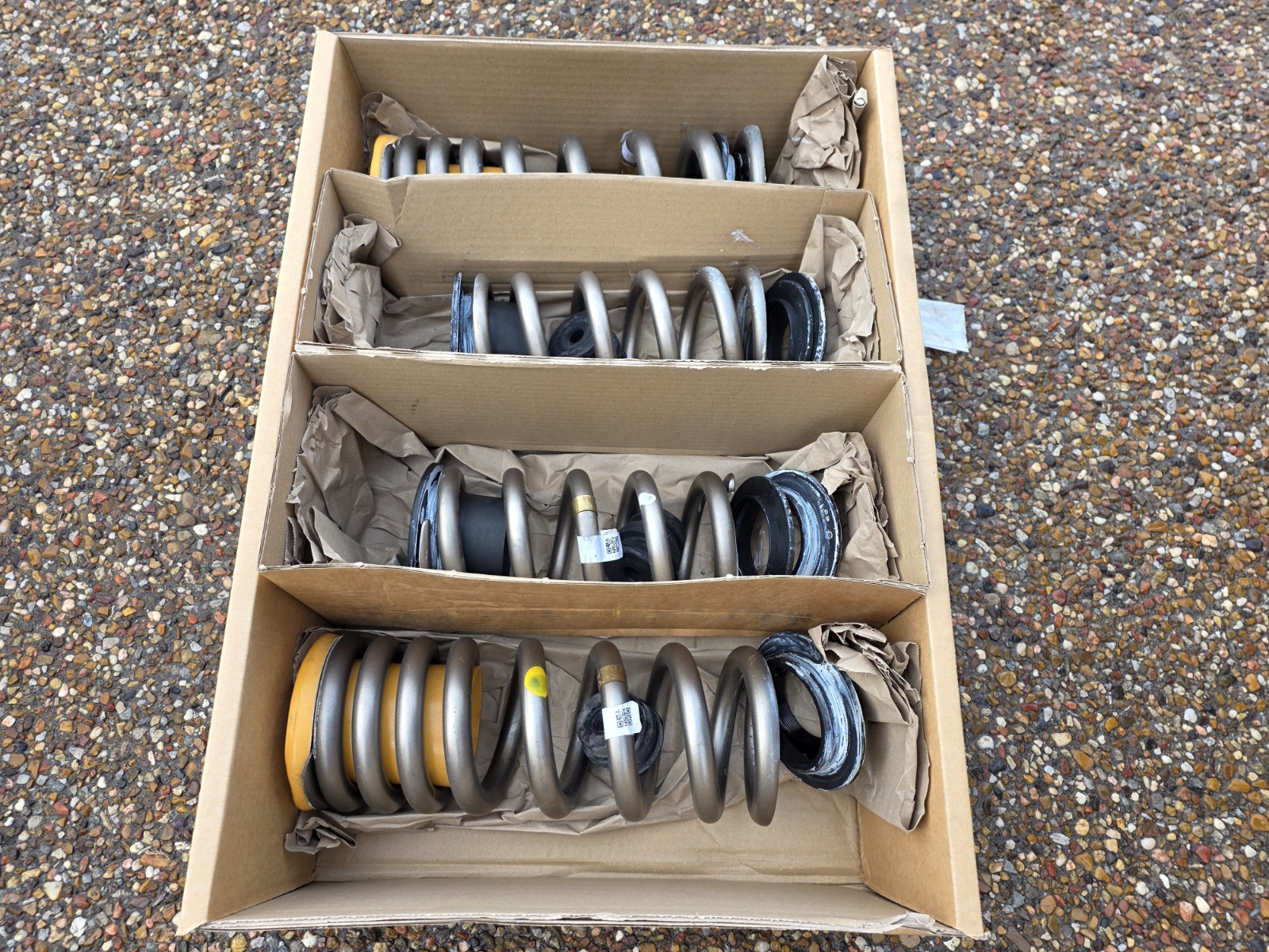 FERRARI SF 90 XX SPIDER & XX STRADALE OEM FACTORY GENUINE ORIGINAL STOCK SPRINGS