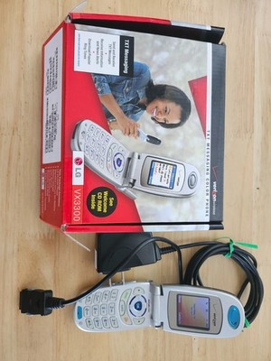 LG Verizon Wireless Flip Mobil Cell Phone VX3300  - powers up,  Please read