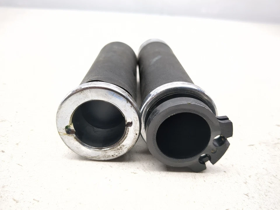 97-09 Yamaha Royal Star Tour Deluxe XVZ1300LT Juego de tubo de acelerador y empuñaduras Foto 2 de 4