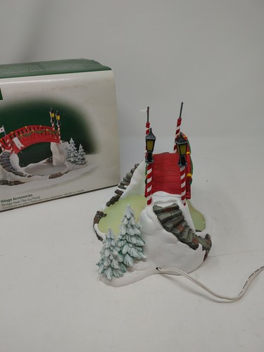 DEPT 56 VILLAGE Accesorios SERIE "PUENTE SOBRE EL ESTANQUE HELADO" #56720 - Imagen 2 de 4