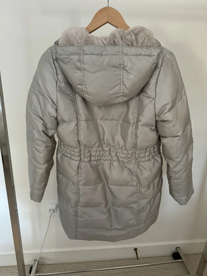 Abrigo de invierno Lands End THERMOPLUME plateado con capucha de piel sintética talla LG 14 niña Foto 3 de 4