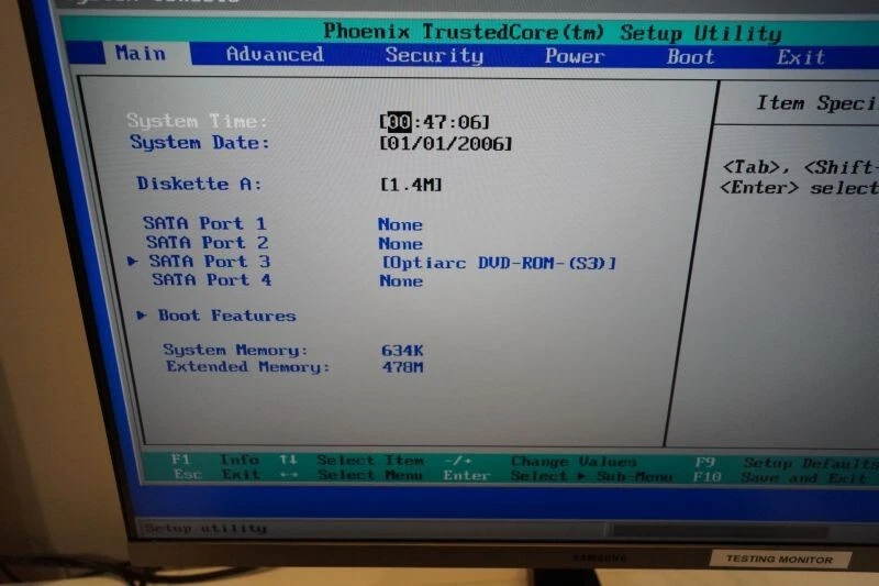 VINTAGE FUJITSU ESPRIMO P2411 PC RARE VINTAGE - Image 2 of 4