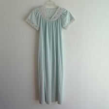 Shadowline Nightgown Size S Short Sleeve Long Blue Embroidered Pink Roses