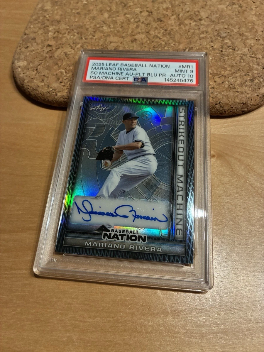 Leaf Mariano Rivera Autographed Baseball Sports Trading Cards