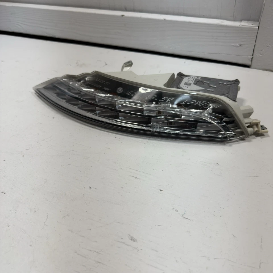 08-2010 BMW M6 650 E63 E64 genuino conductor delantero izquierdo luces LED intermitentes OEM Foto 4 de 4