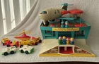Vintage Fisher Price Little People Play Family Airport #996 1972 Mostly Complete