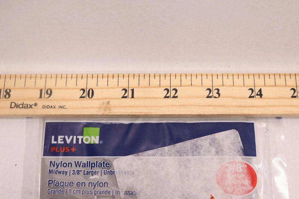 Interruptor de luz de palanca de placa de pared Leviton gris nailon 2 velocidades 4,88" de alto x 4,94" de ancho Foto 4 de 4