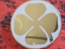 Alfa Romeo GT / Bertone Emblem Kleeblatt weiß / gold links 105446250050100 NEU