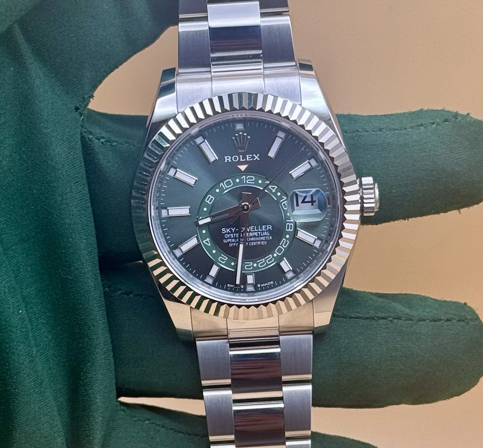 New 2025 Rolex Sky Dweller Mint Green Oyster 336934 Full Set