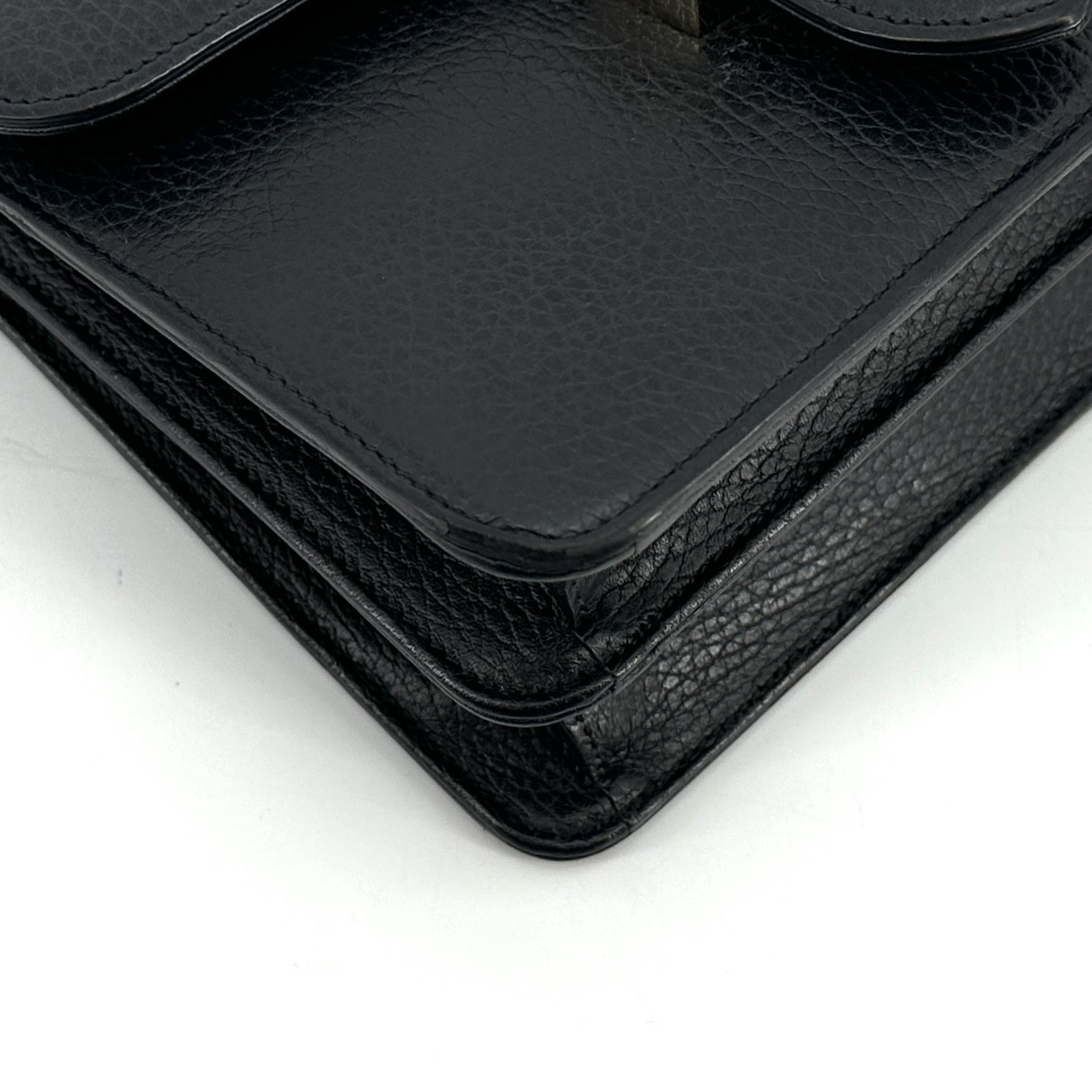 Gucci Interlocking Small Chain Crossbody Bag (510… - image 9