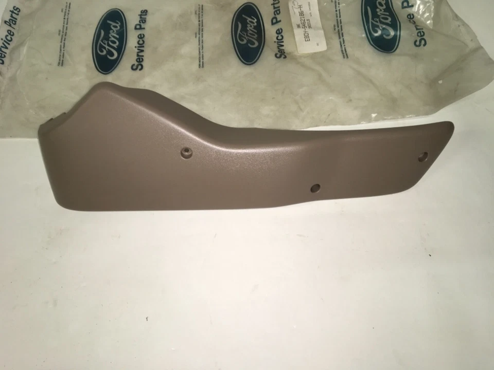 NEW OEM 88 89 90 91 Lincoln Continental Right Seat Trim Cover Tan  - Image 3 of 4