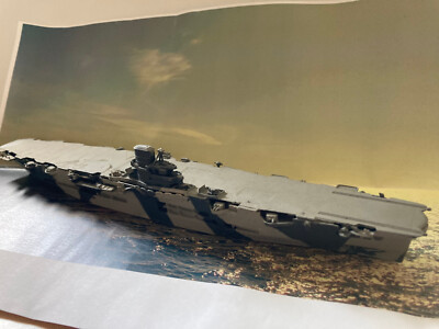 Britischer Flugzeugträger HMS Ark Royal 1:700 gebaut