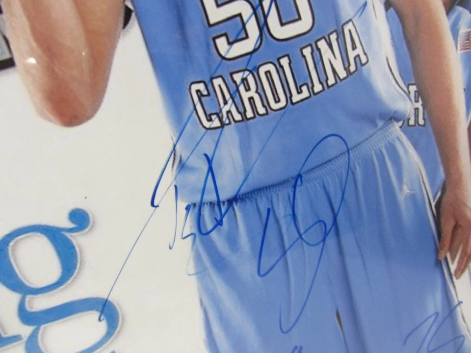 Capa fotográfica Tyler Hansbrough autógrafo 16 x 20 North Carolina Tar Heels - Imagem 2 de 4
