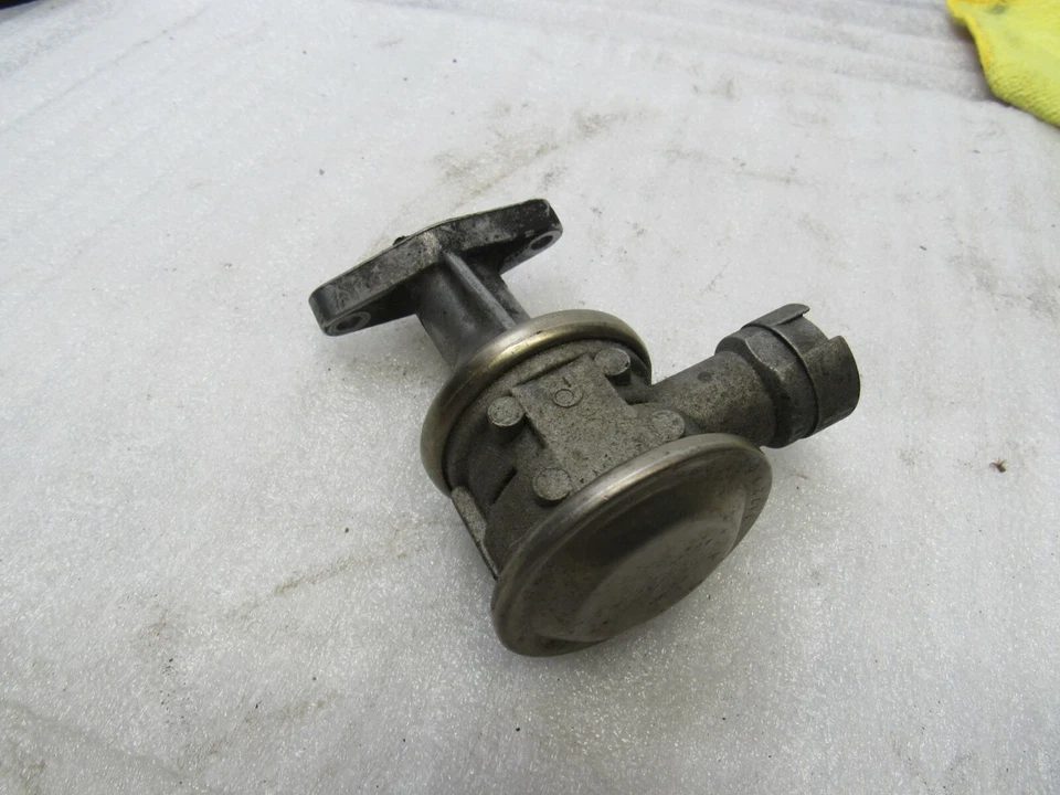 Válvula bomba de aire secundaria derecha OEM 06-10 BMW E60 M5 E63 E64 M6 S85 V10 M 15280 Foto 2 de 4