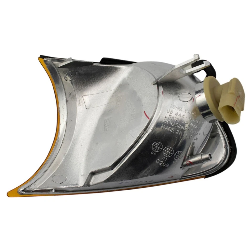 Передний правый угловой фонарь желтого цвета подходит для BMW 325Ci 330Ci M3 2002-2003 годов выпуска - Изображение 3 из 4