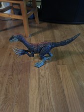 Jurassic World Dominion Sound Slashin Therizinosaurus Dinosaur Figure Toy Mattel