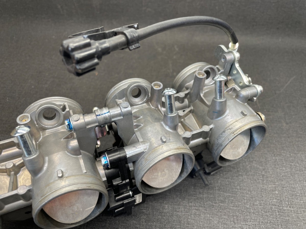 14-23 Kawasaki ZX636 ZX6R Throttle Bodies Intake OEM T043 AFAV