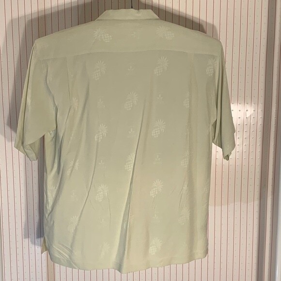 Tommy Bahama cream casual “pineapple”