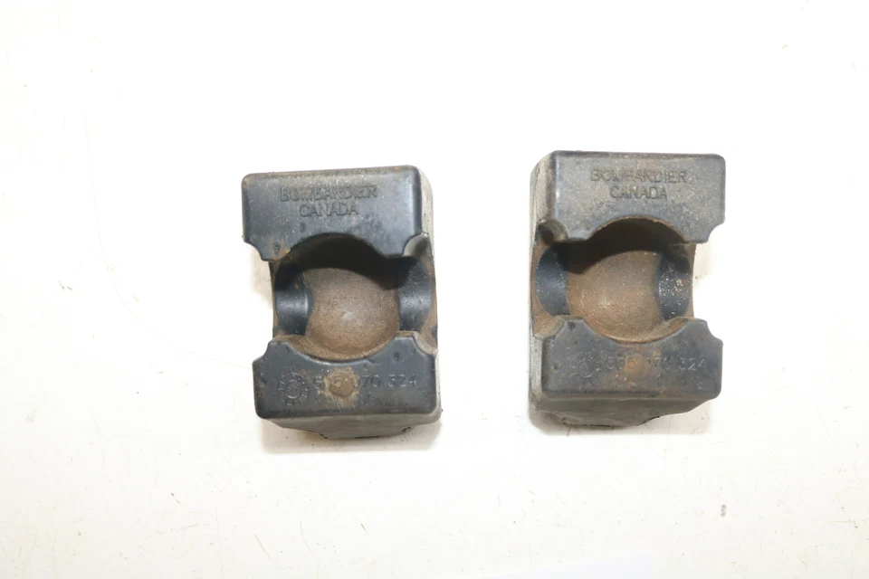 2001 Ski-doo Mxz 500 Fan 500f Rer Ski Rubber Stopper Bushing Bumper - Image 2 of 4