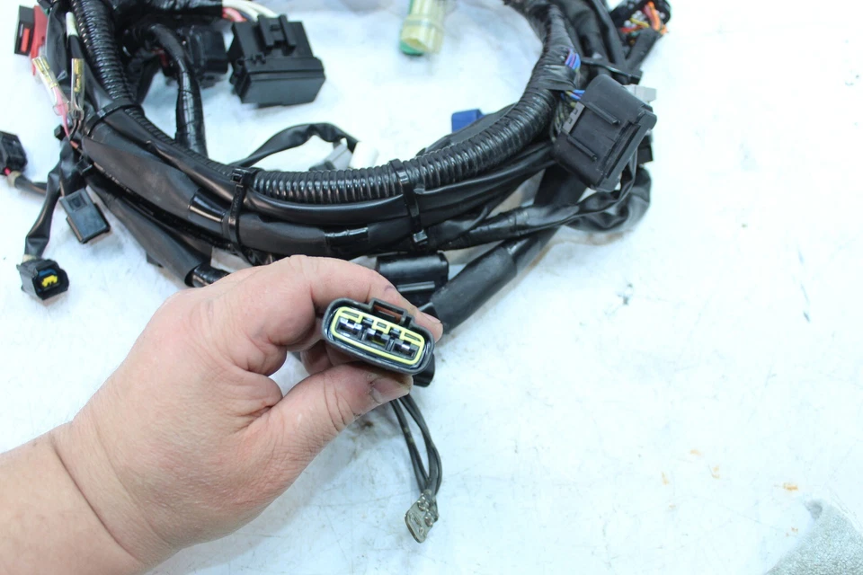 09-10 YAMAHA RSVENTURE GT OEM ЖГУТ ПРОВОДОВ ГЛАВНОГО ДВИГАТЕЛЯ 8HF-82590-00-00 - Изображение 4 из 4