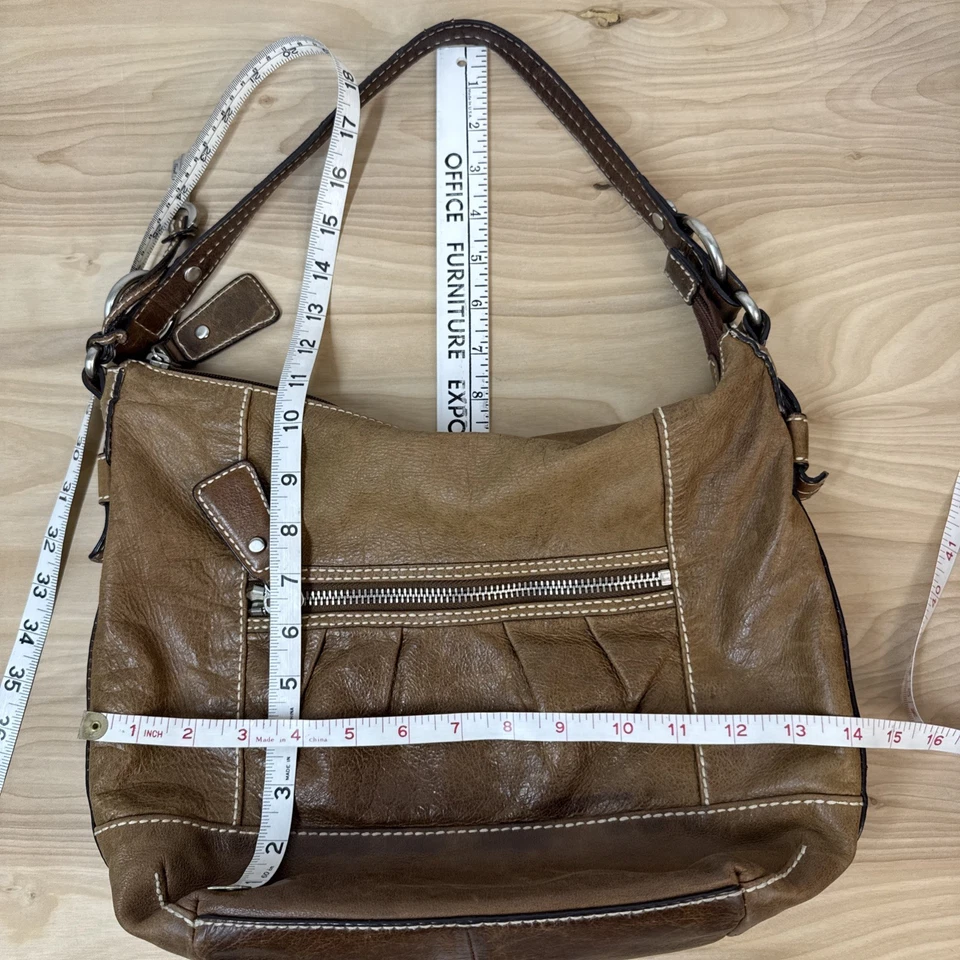 Hobo de cuero marrón vintage Fossil Revival correa única bolsillo frontal con cremallera Foto 2 de 4