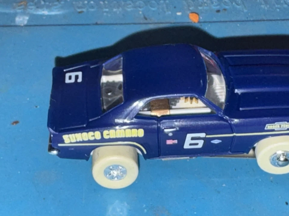 MoDEL MoToRING Aurora Sunoco Camaro T-jet HO Slot Car Funciona Ruedas Blancas Foto 2 de 4