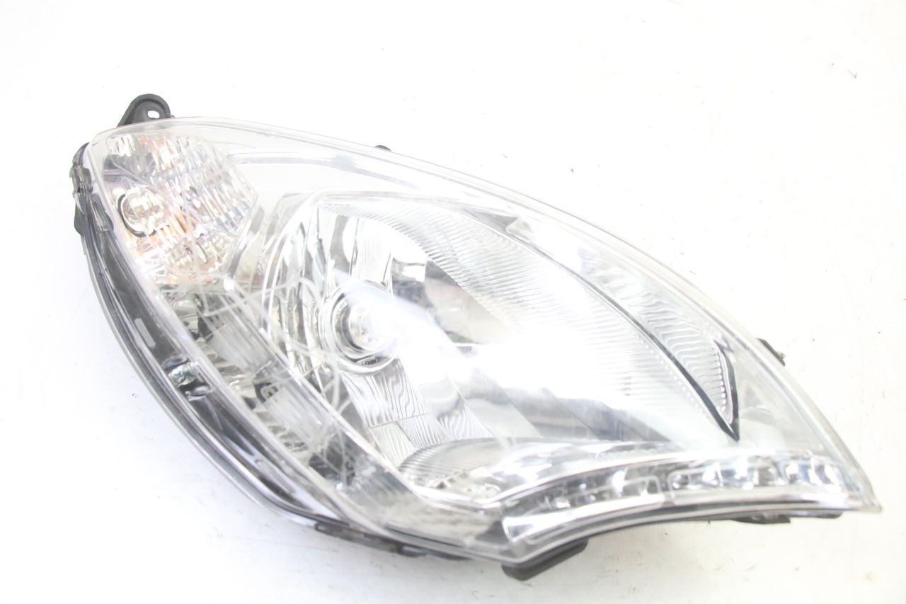RIGHT HEADLIGHT - PEUGEOT SATELIS 125 (2013 - 2018)