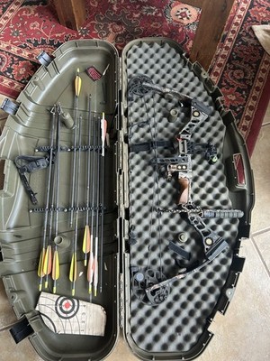 Mathews Outback 29'' 70lb Right Handed Bow package