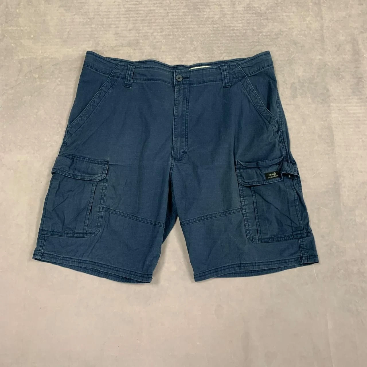 Wrangler Shorts relaxed fit cargo shorts Men's 40