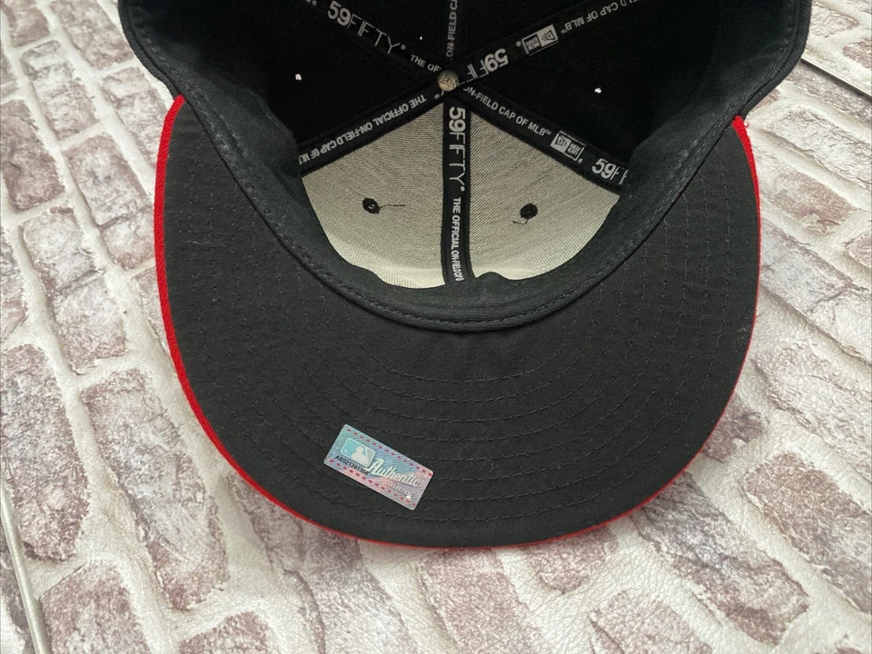 Cincinnati Reds ALT New Era MLB On-Field 59FIFTY Sombrero Ajustado Talla 7 1/4 EE. UU. Y2K Foto 3 de 4
