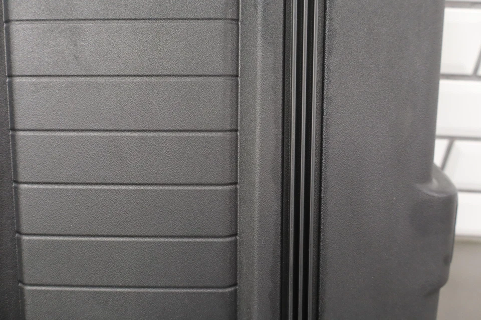 08-13 GMC Yukon Tahoe Escalade híbrido 6,0 L cubierta de motor OEM Foto 4 de 4