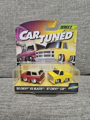 CAR TUNED LOWRIDERS 1969 CHEVROLET K5 BALZER & 1987 C10 1/64 2 PIECES SET 592556
