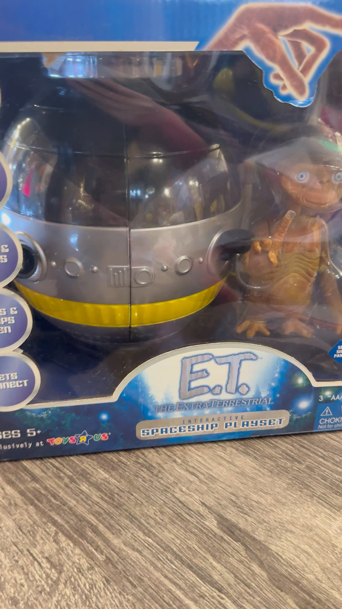 2001 E. T. The Extra Terrestrial Interactive Spaceship 2001 E. T. The Extra Terrestrial Interactive Spaceship